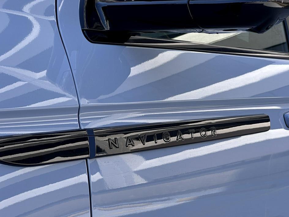 new 2025 Lincoln Navigator L car, priced at $109,545