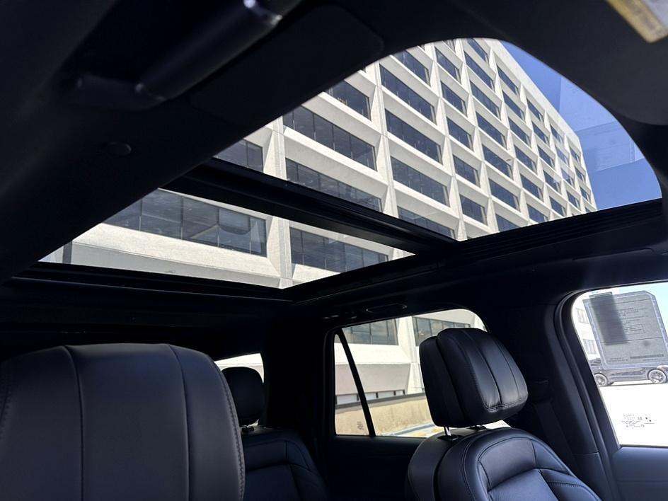 new 2025 Lincoln Navigator L car, priced at $109,545