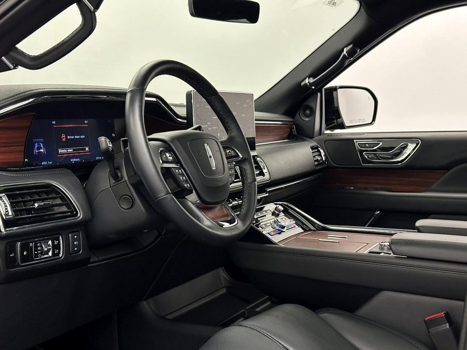used 2024 Lincoln Navigator L car, priced at $81,500