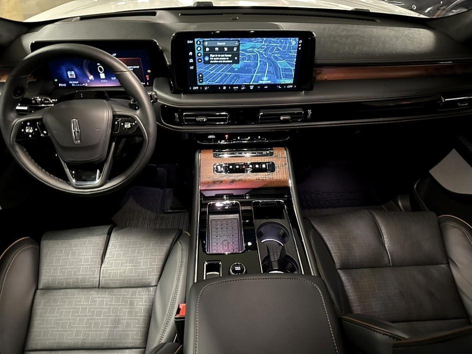 new 2025 Lincoln Aviator car, priced at $80,816