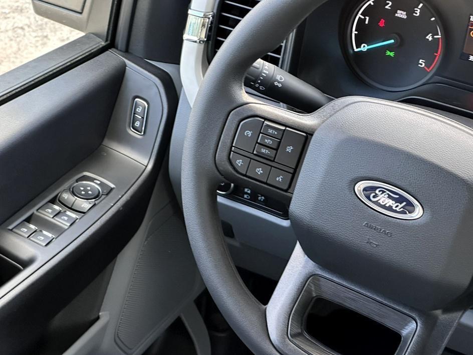 new 2025 Ford F-350 car, priced at $65,276