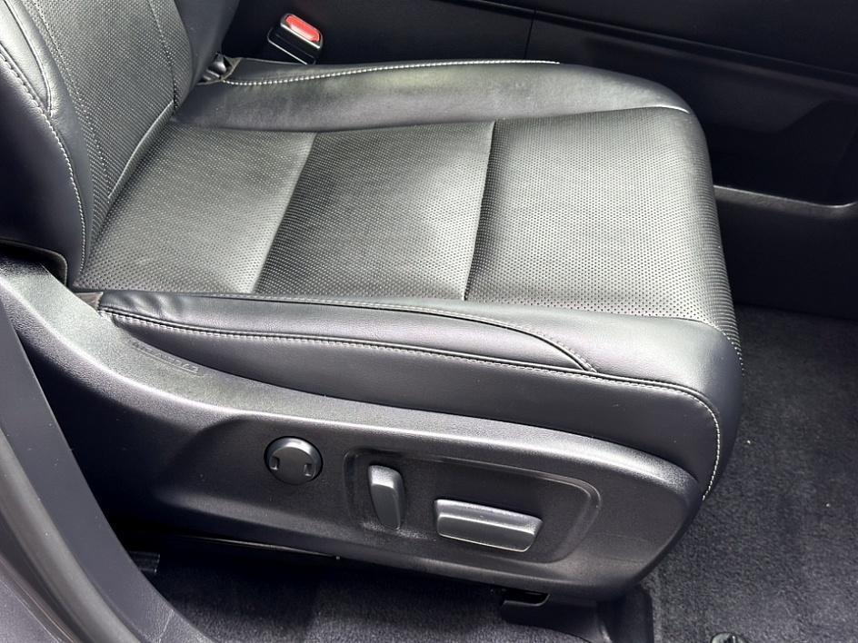 used 2022 Lexus RX 350L car, priced at $44,000