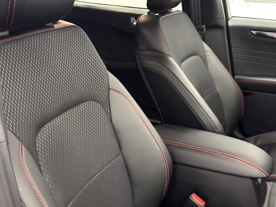 new 2025 Ford Escape car, priced at $30,886