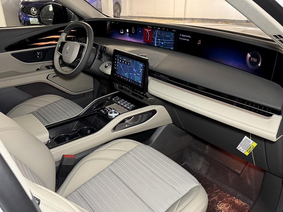 new 2025 Lincoln Nautilus car, priced at $58,551