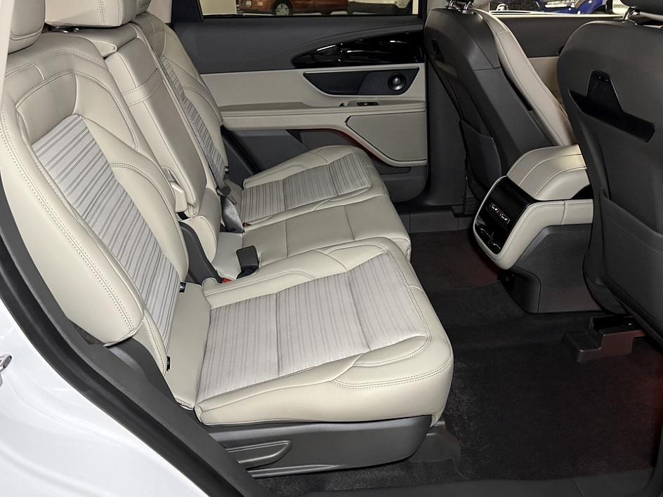new 2025 Lincoln Nautilus car, priced at $58,551