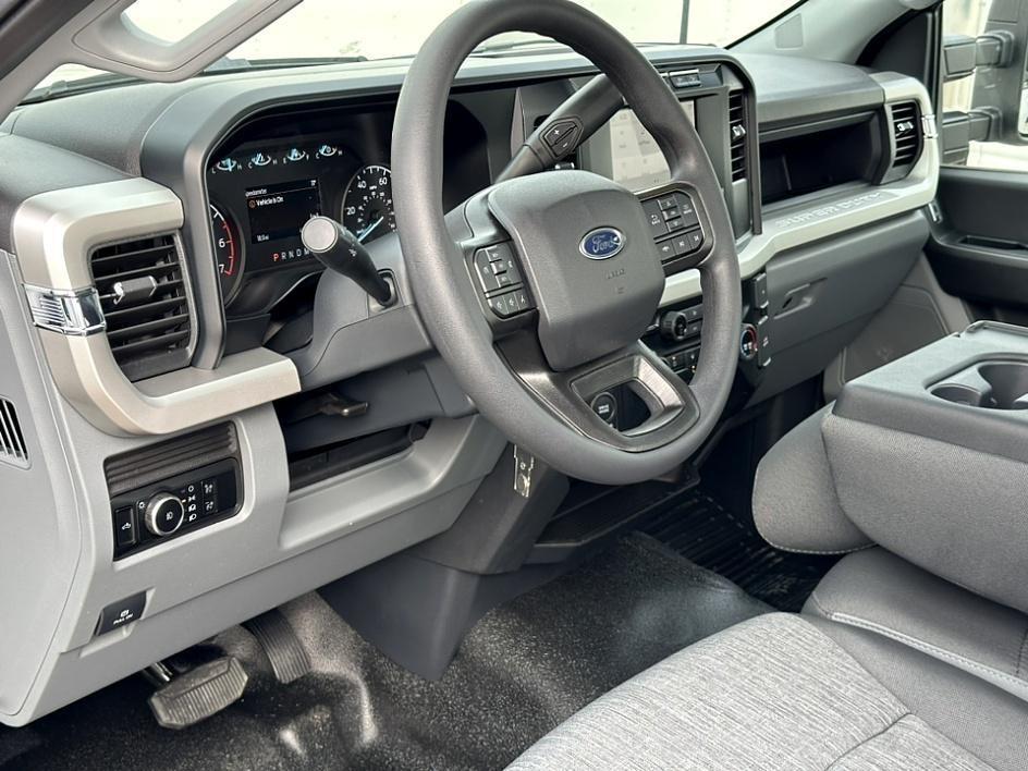 new 2024 Ford F-250 car, priced at $44,721