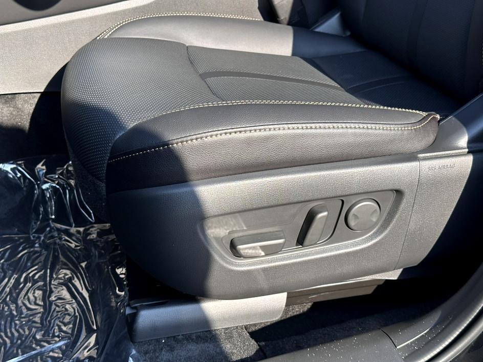 new 2025 Mazda CX-90 car, priced at $38,986