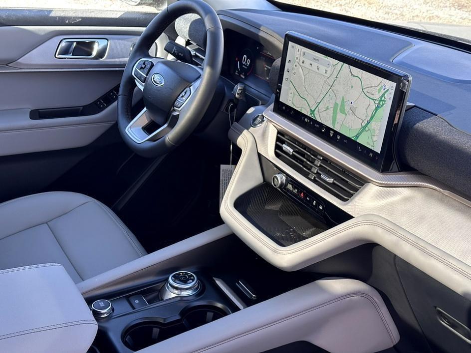 new 2025 Ford Explorer car, priced at $46,227