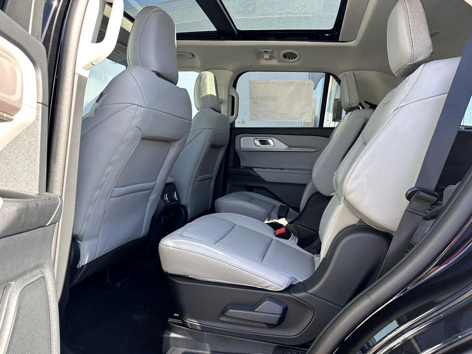 new 2025 Ford Explorer car, priced at $46,227