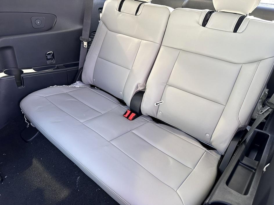 new 2025 Ford Explorer car, priced at $46,227