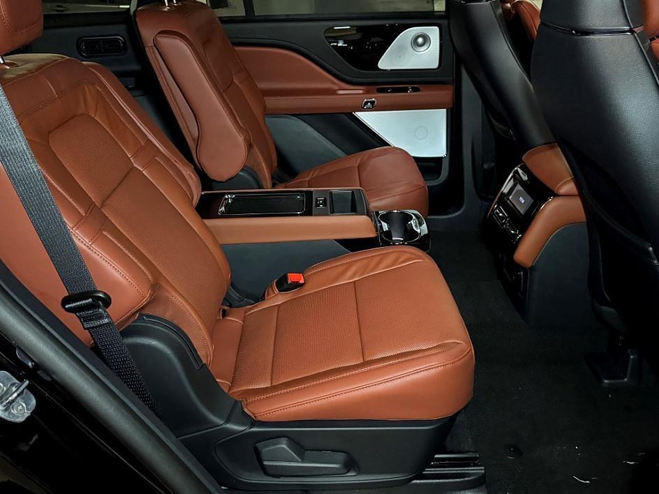 new 2025 Lincoln Aviator car, priced at $72,783