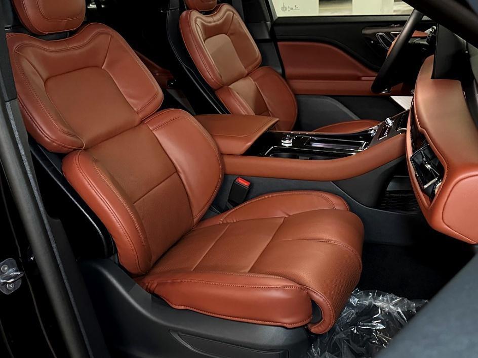 new 2025 Lincoln Aviator car, priced at $72,783