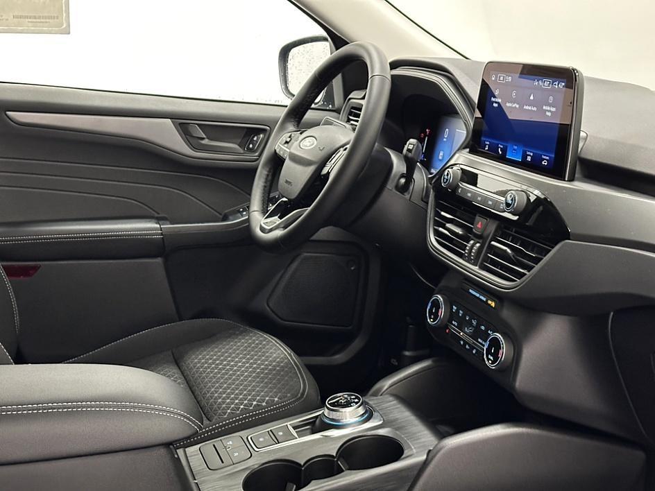 new 2025 Ford Escape car, priced at $29,404
