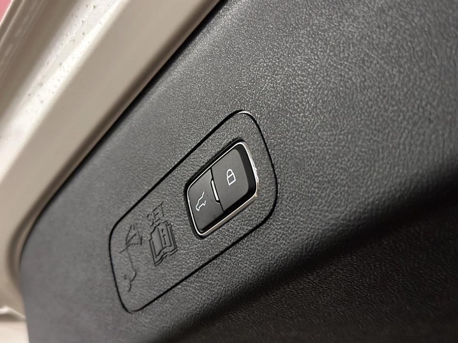 new 2025 Lincoln Aviator car, priced at $82,249