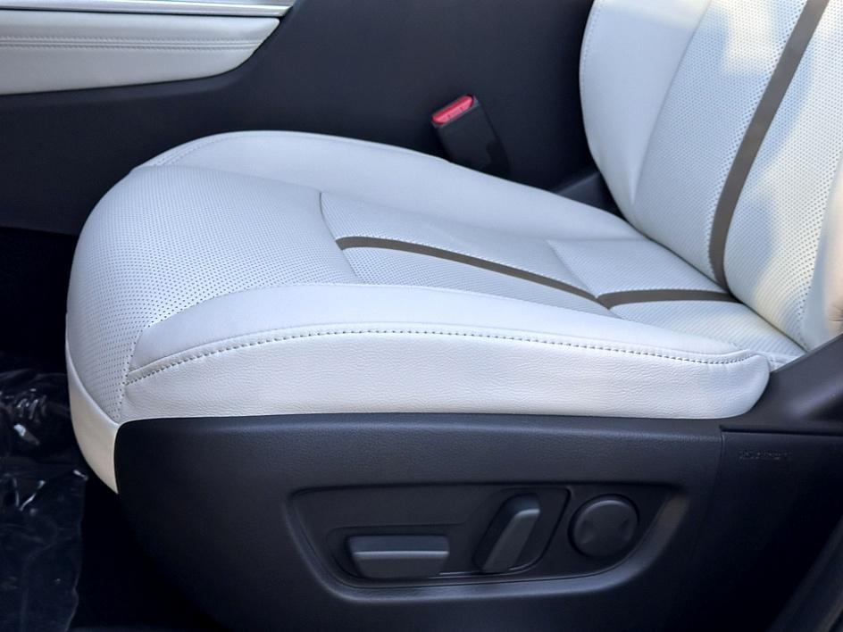 new 2025 Mazda CX-90 car, priced at $53,345