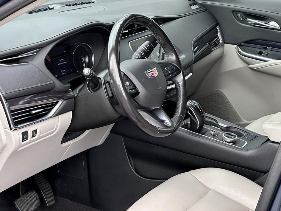 used 2019 Cadillac XT4 car, priced at $21,000