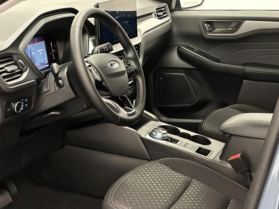 new 2025 Ford Escape car, priced at $31,581
