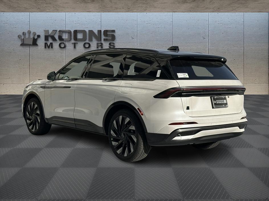 new 2025 Lincoln Nautilus car, priced at $61,071