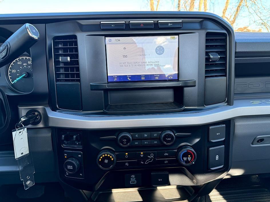 new 2024 Ford F-250 car, priced at $41,371