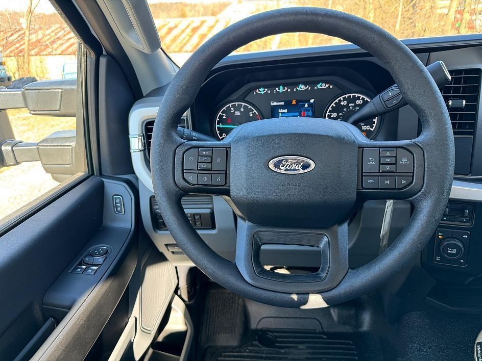 new 2024 Ford F-250 car, priced at $41,371
