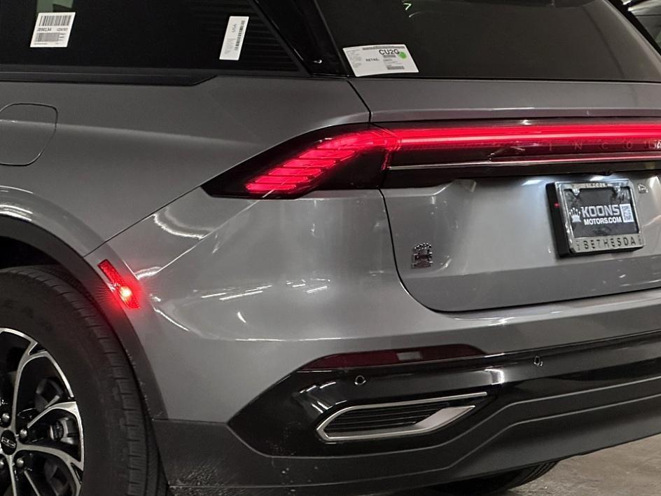 new 2025 Lincoln Nautilus car, priced at $52,857