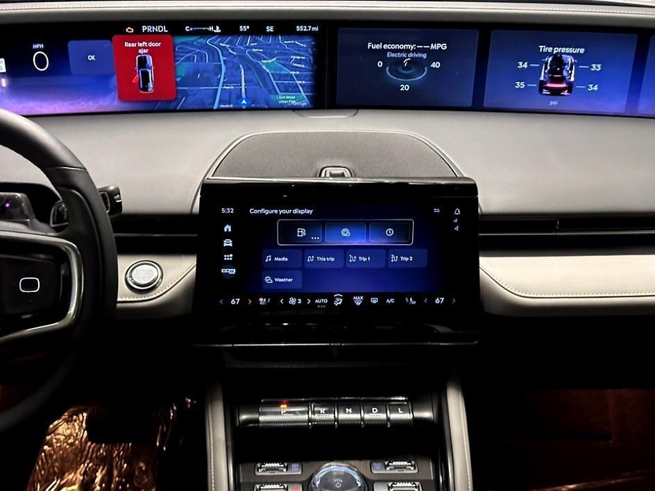 new 2025 Lincoln Nautilus car, priced at $52,857