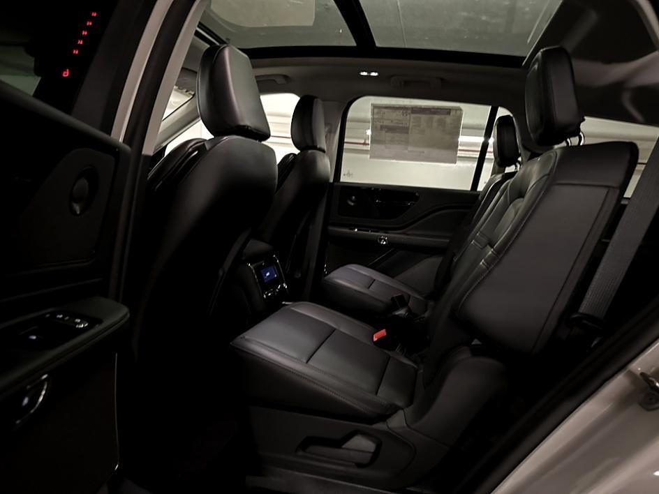 new 2025 Lincoln Aviator car, priced at $59,680