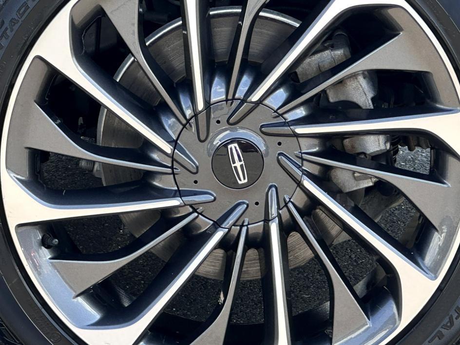 used 2020 Lincoln Aviator car, priced at $33,500