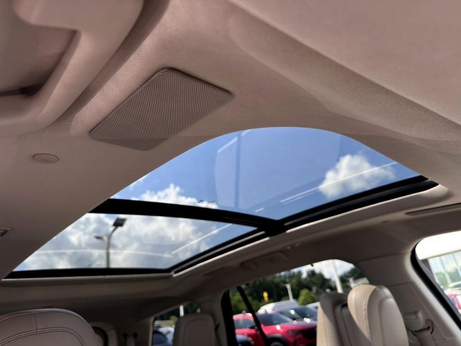 used 2020 Lincoln Aviator car, priced at $33,500
