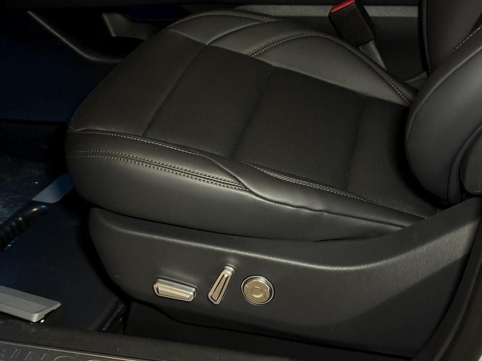 new 2025 Lincoln Nautilus car, priced at $55,796