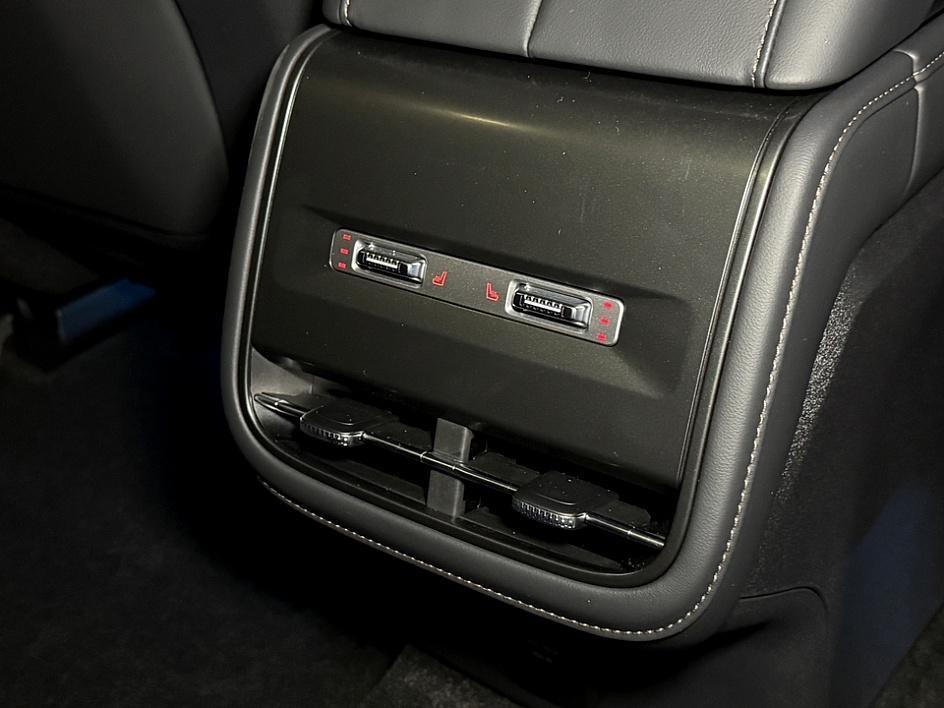 new 2025 Lincoln Nautilus car, priced at $55,796