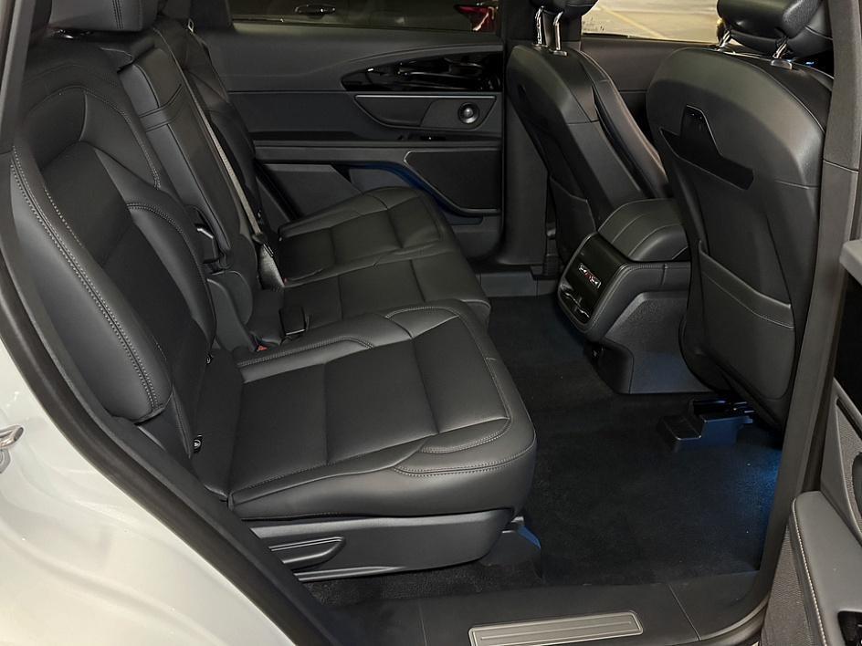 new 2025 Lincoln Nautilus car, priced at $55,796