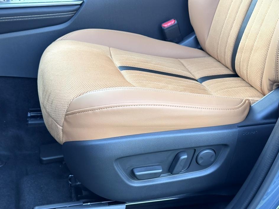 used 2025 Mazda CX-70 car, priced at $50,000