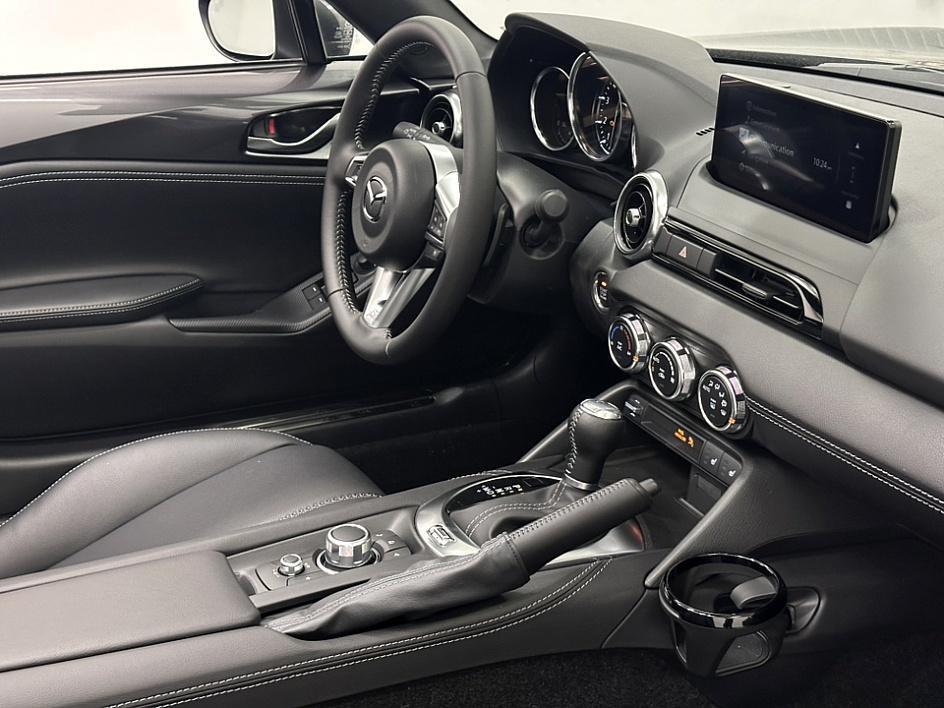new 2025 Mazda MX-5 Miata RF car, priced at $39,326