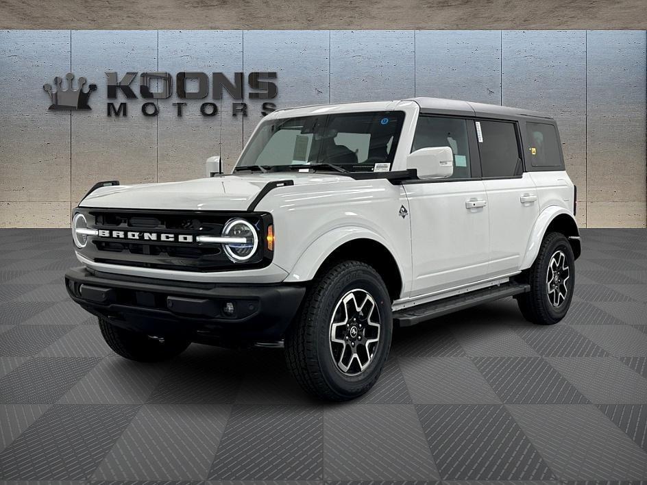new 2024 Ford Bronco car, priced at $49,632