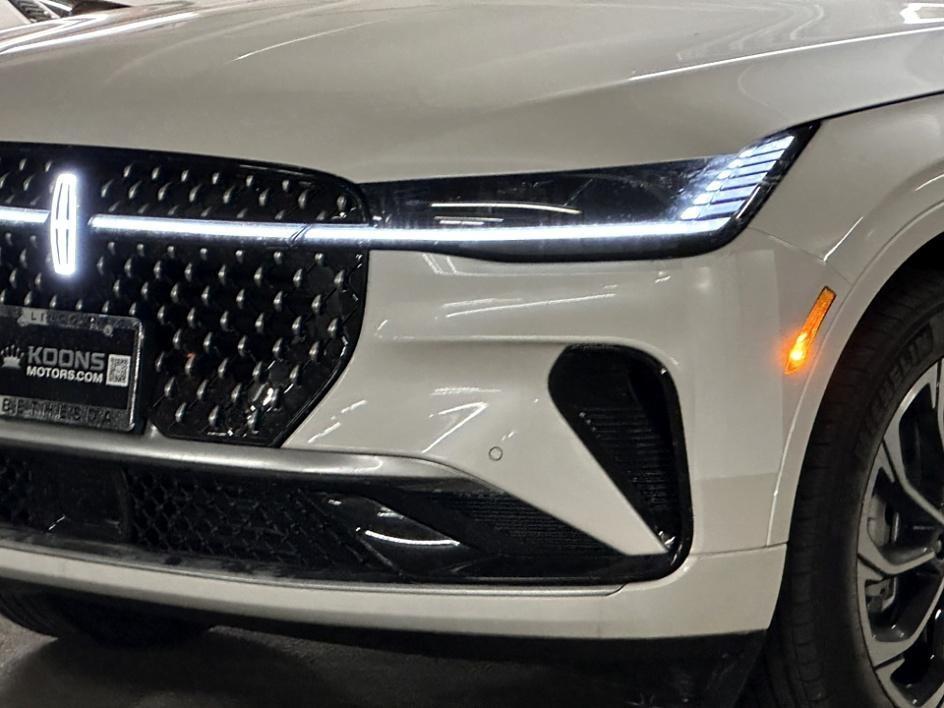 new 2025 Lincoln Nautilus car, priced at $56,871
