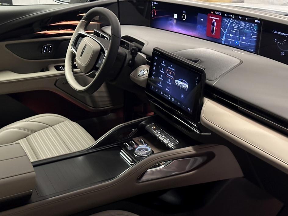 new 2025 Lincoln Nautilus car, priced at $56,871