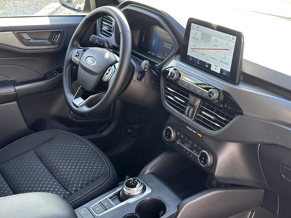 new 2025 Ford Escape car, priced at $30,915