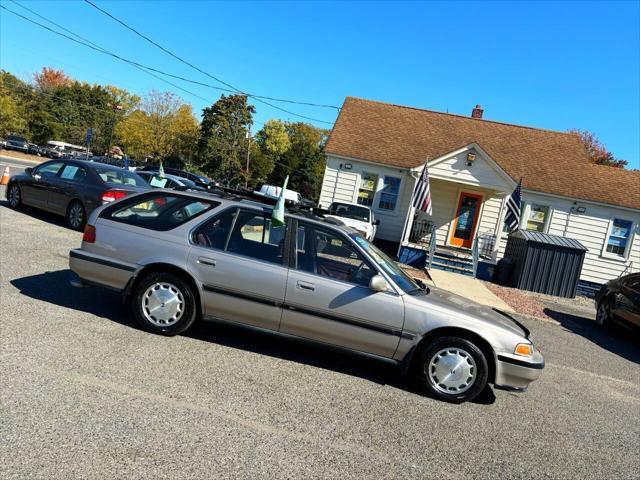 used 1992 Honda Accord car, priced at $5,995