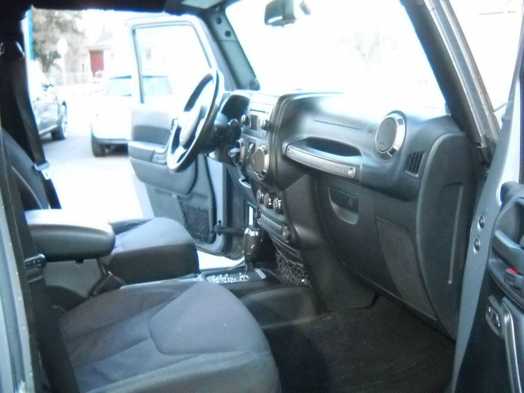 used 2013 Jeep Wrangler Unlimited car, priced at $11,900