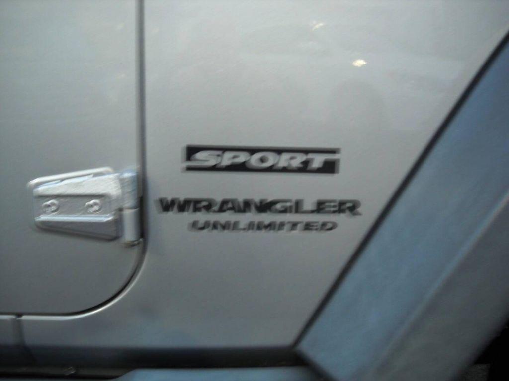 used 2013 Jeep Wrangler Unlimited car, priced at $11,900