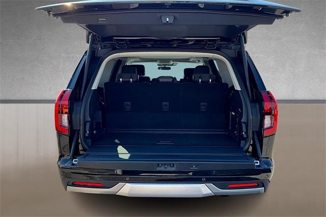 new 2025 Ford Expedition car, priced at $85,354