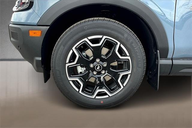 new 2025 Ford Bronco Sport car, priced at $36,946