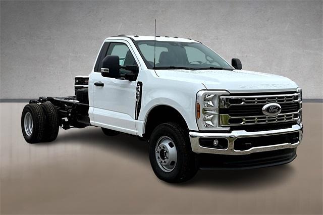 new 2025 Ford F-350 car, priced at $55,810