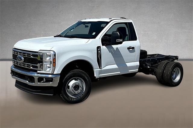 new 2025 Ford F-350 car, priced at $55,940