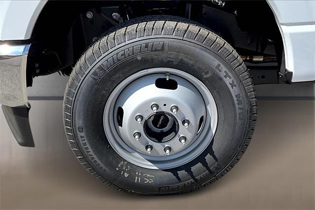 new 2025 Ford F-350 car, priced at $55,940