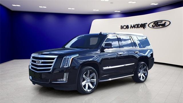 used 2015 Cadillac Escalade car, priced at $26,385