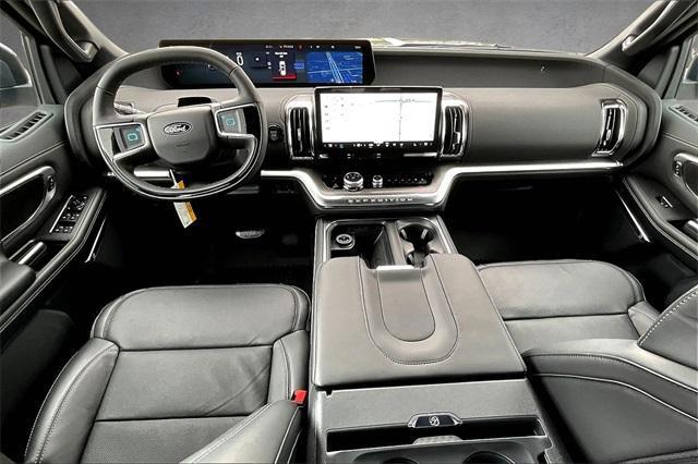 new 2025 Ford Expedition car, priced at $80,106