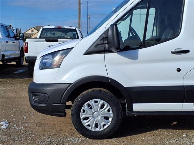 new 2024 Ford Transit-250 car