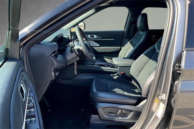 new 2025 Ford Explorer car, priced at $58,041